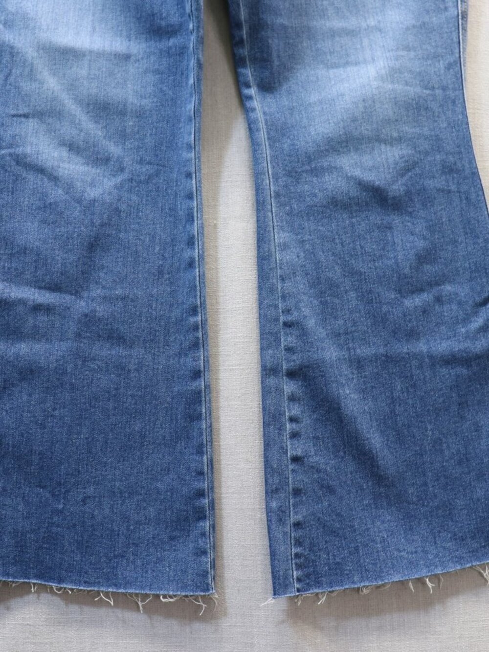 Veronica Beard Carson High Rise Ankle Flare Jeans Raw Hem Blue 32 Kick Flare - Picture 7 of 14